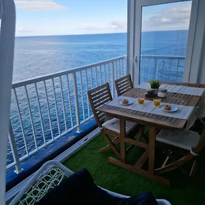 https://apartment-inside-the-wave.in-canary-islands.com